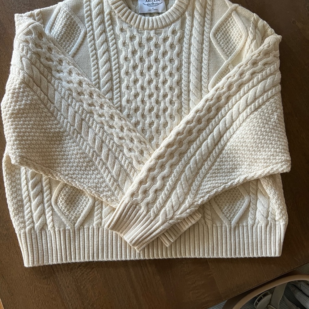 Aritzia Heritage Knit Merino Wool Crew Hi-hip Sweater, seaside cream, size M - Picture 2 of 3